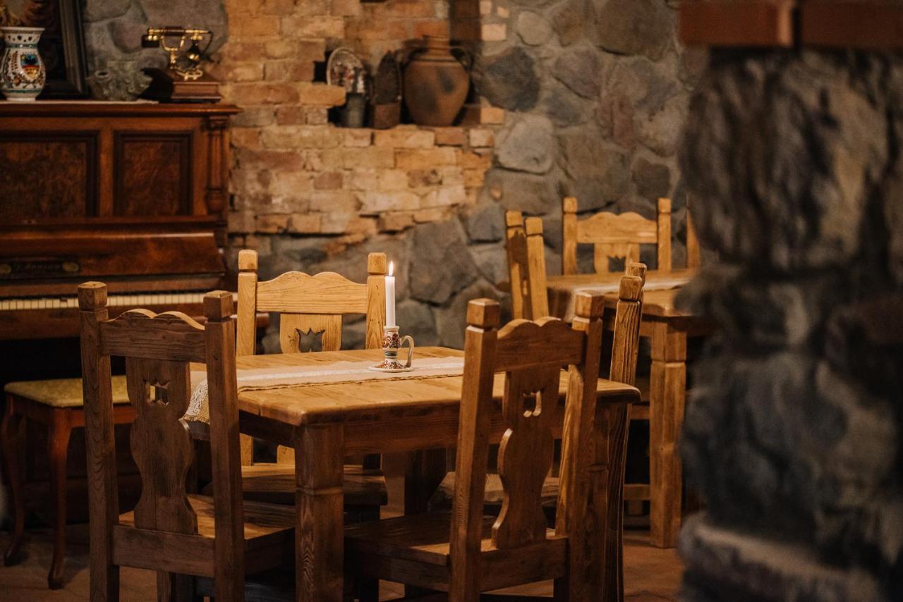 Molnos Kuria Pension コルンド エクステリア 写真